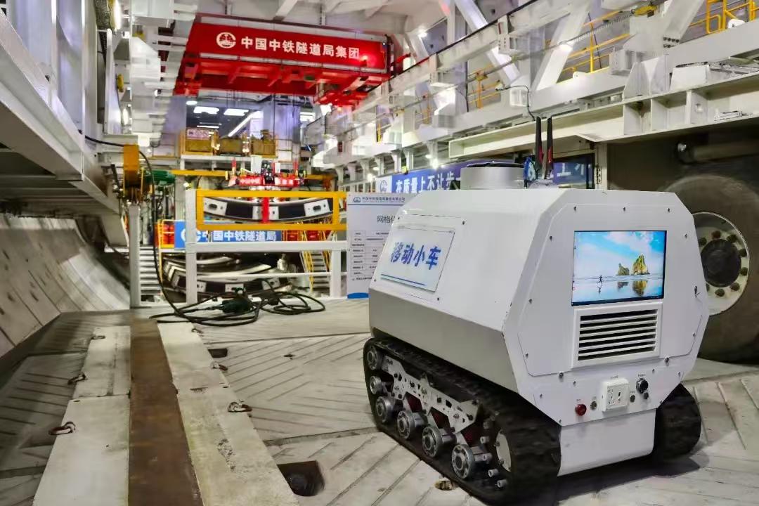 龙坪动力智能装备赋能工程 助力隧道巡检